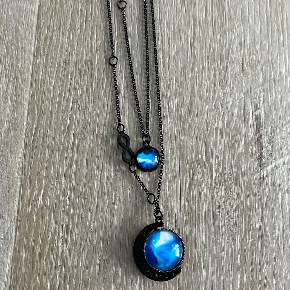 Fine Art Jewelry- Black metal & blu skies - Picture 4 of 6